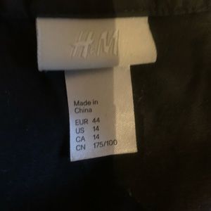 H&M snap button dress Size 14, fits like 12
